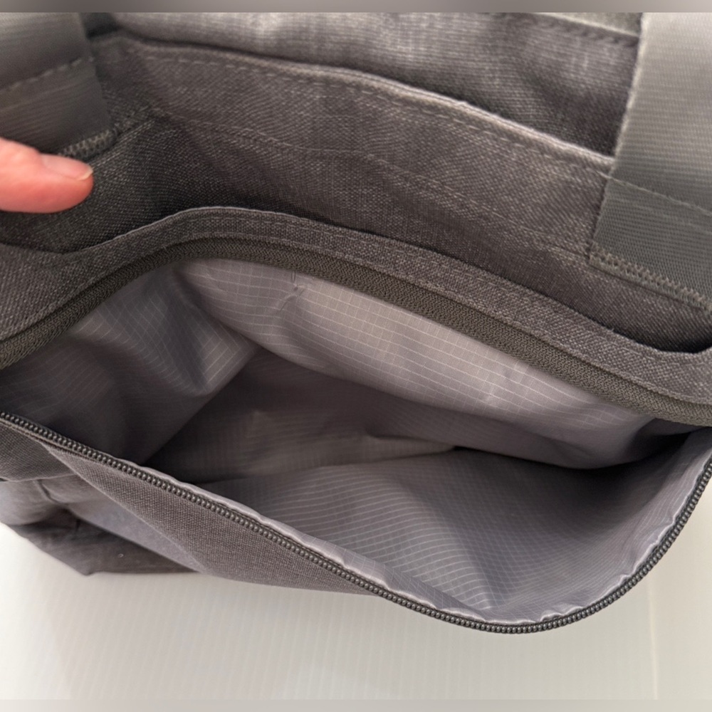 eBags Metro Travel Tote Bag - Grey - Picture 14 of 15